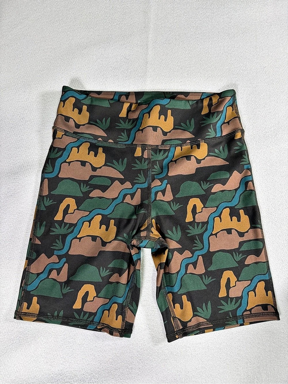 Parks Project Tear Away Camo Board Shorts in Green & Brown Medium Like New